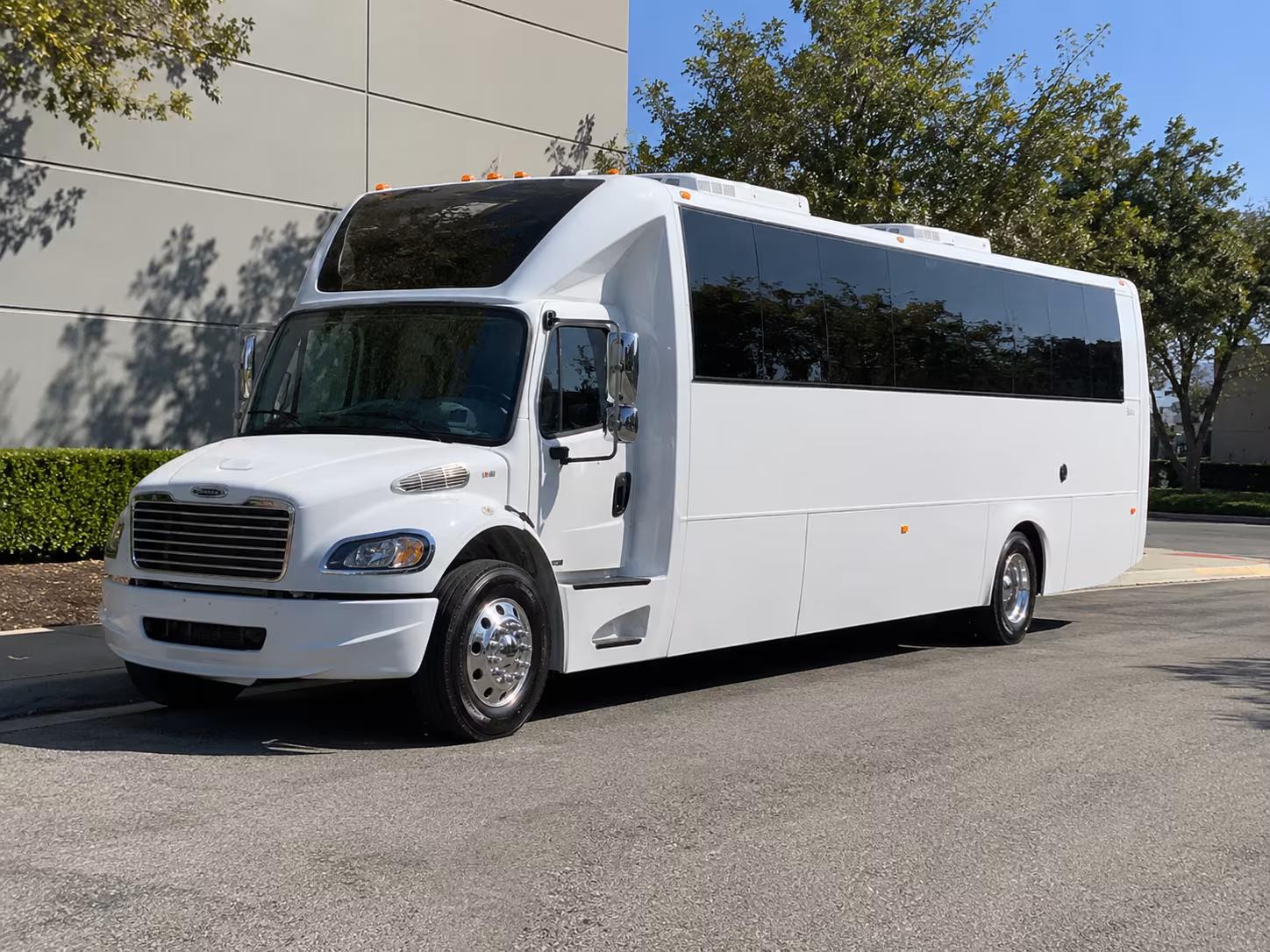 los angeles corporate party bus rental
