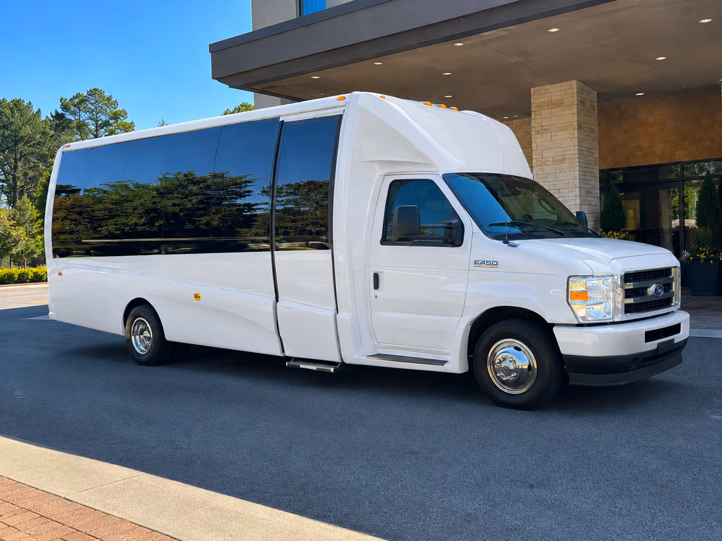 minibus rentals for smaller la prom groups