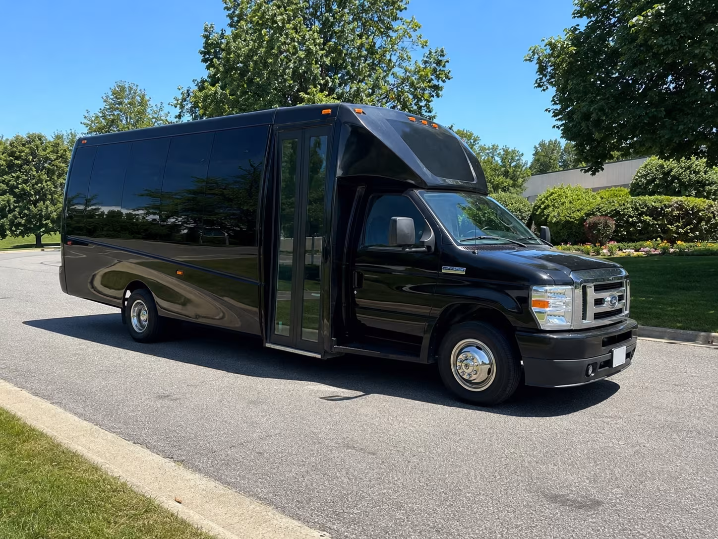 party buses for wine tours through malibu and the santa monica mountains
