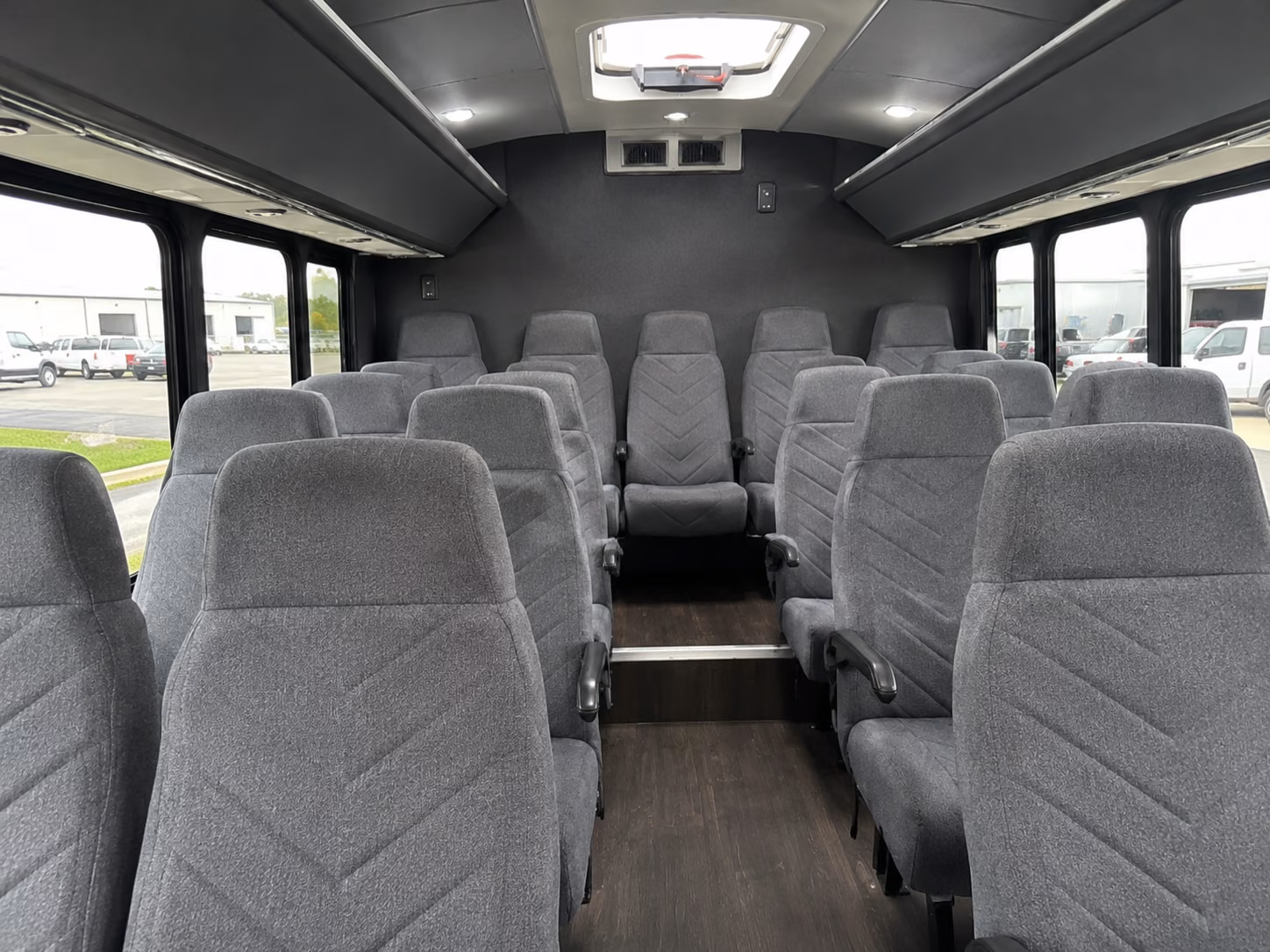 secure transportation for your next convention or trade show 1